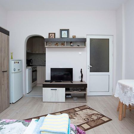 Lynn'S Oasis-Ocean Touch In Core Downtown Apartment Burgas Luaran gambar