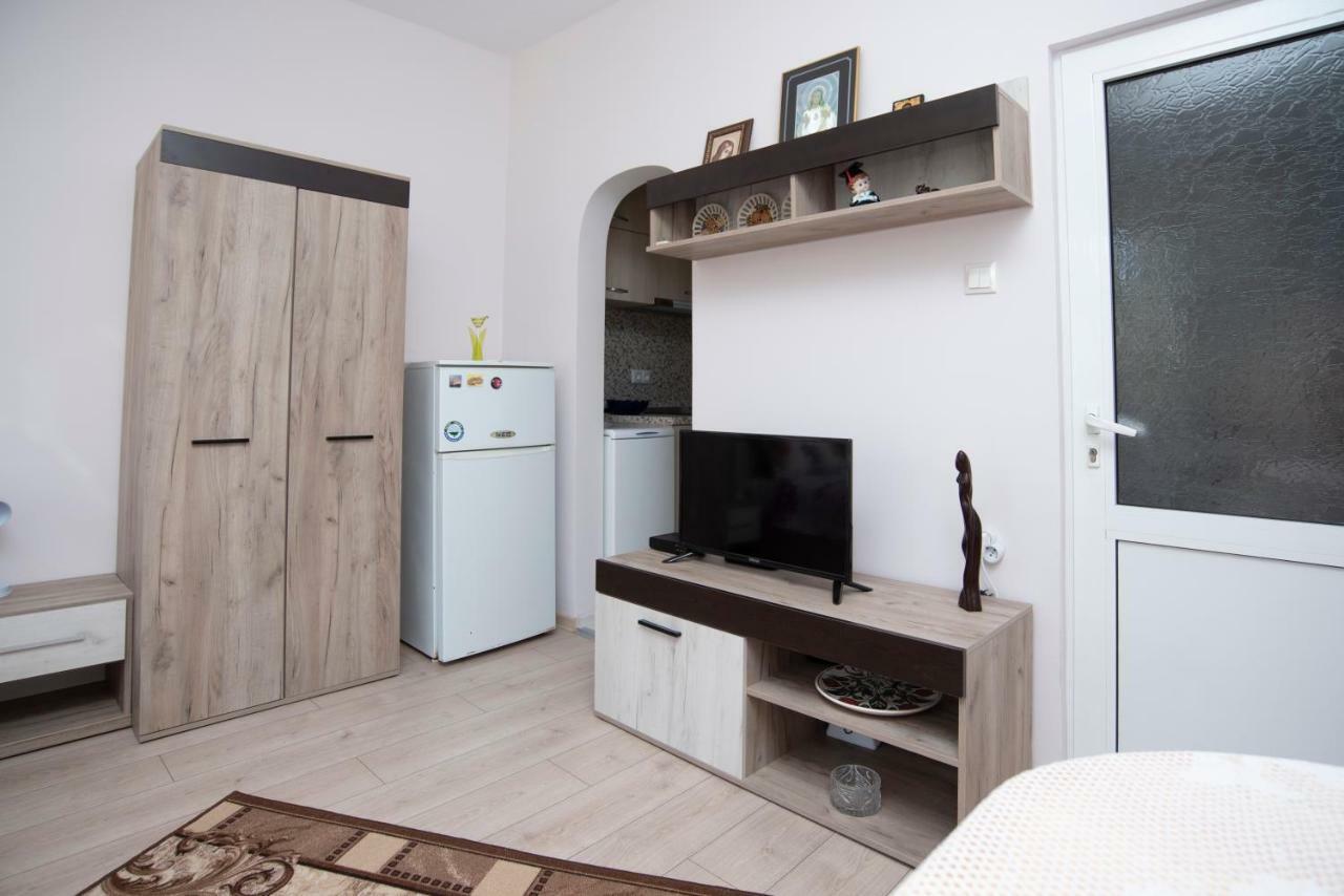 Lynn'S Oasis-Ocean Touch In Core Downtown Apartment Burgas Luaran gambar