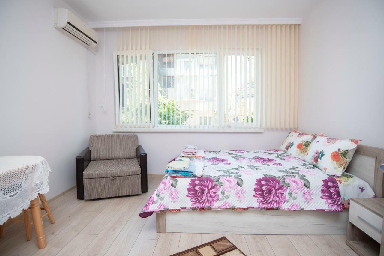 Lynn'S Oasis-Ocean Touch In Core Downtown Apartment Burgas Luaran gambar