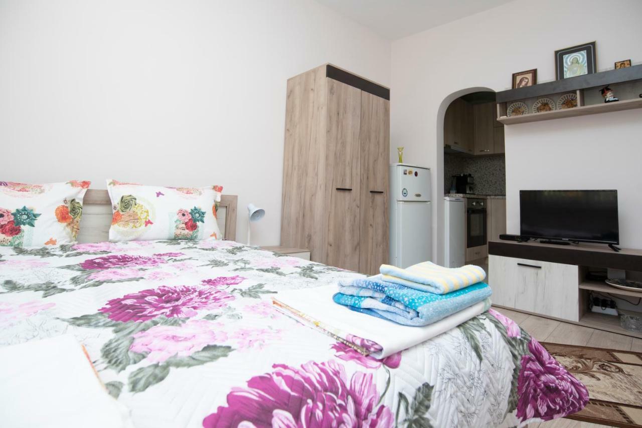 Lynn'S Oasis-Ocean Touch In Core Downtown Apartment Burgas Luaran gambar