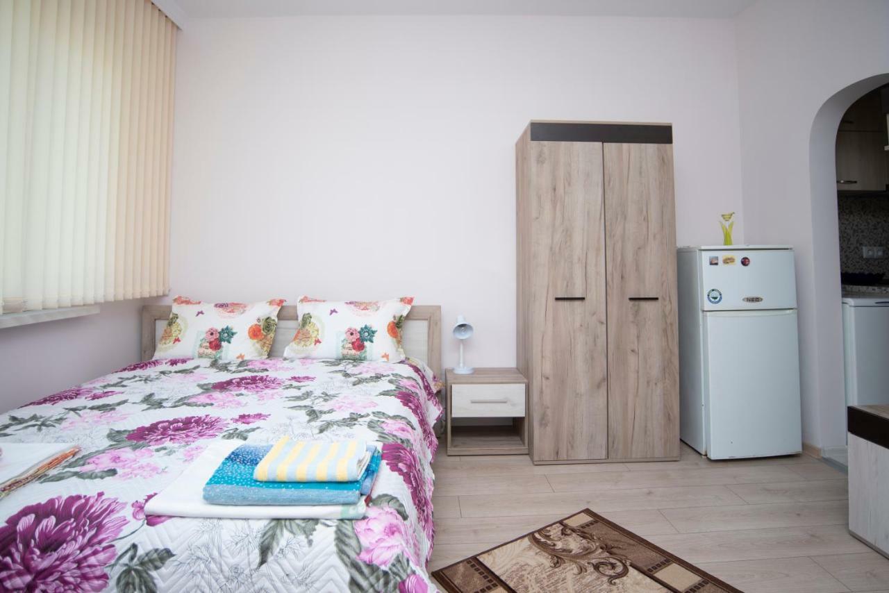 Lynn'S Oasis-Ocean Touch In Core Downtown Apartment Burgas Luaran gambar