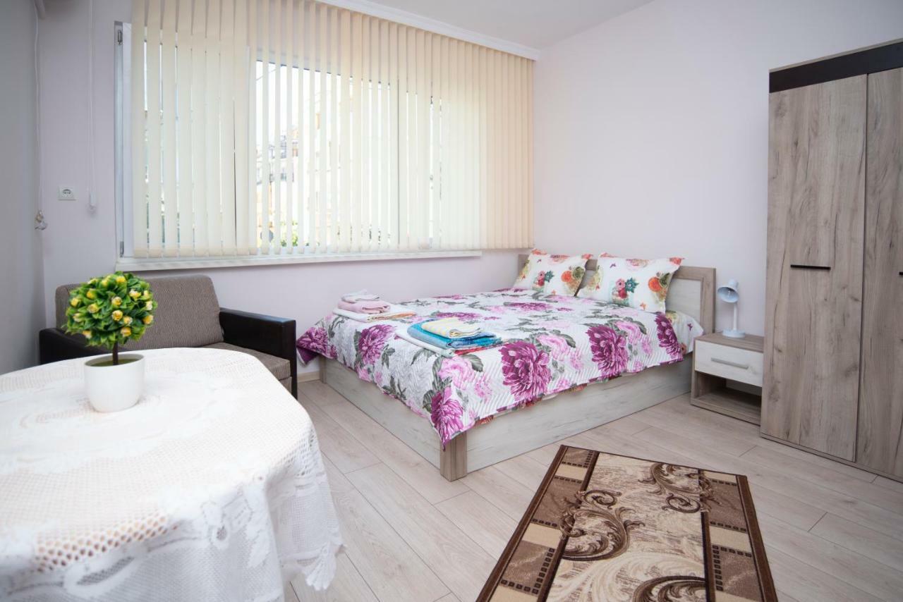 Lynn'S Oasis-Ocean Touch In Core Downtown Apartment Burgas Luaran gambar